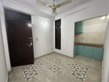 Room in 1 BHK Builder Floor at Saket – for Rent