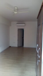 3 BHK + Pooja Room 1977 Sq.Ft. Apartment in DLF The Skycourt