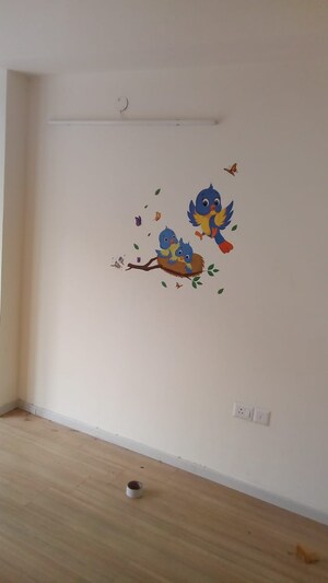 Room in 3 BHK Apartment at DLF The Skycourt, Sector 86 – for Rent