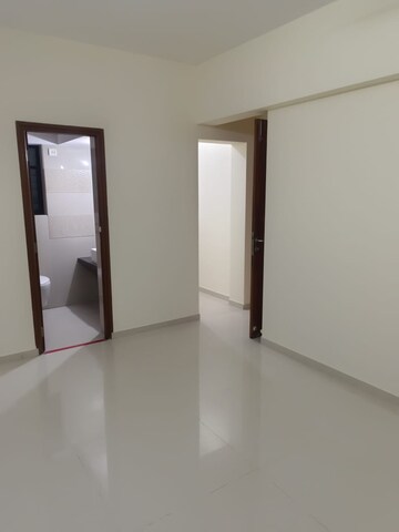 Room in 2 BHK Apartment at Marathon Monte Vista, Mulund West – for Rent