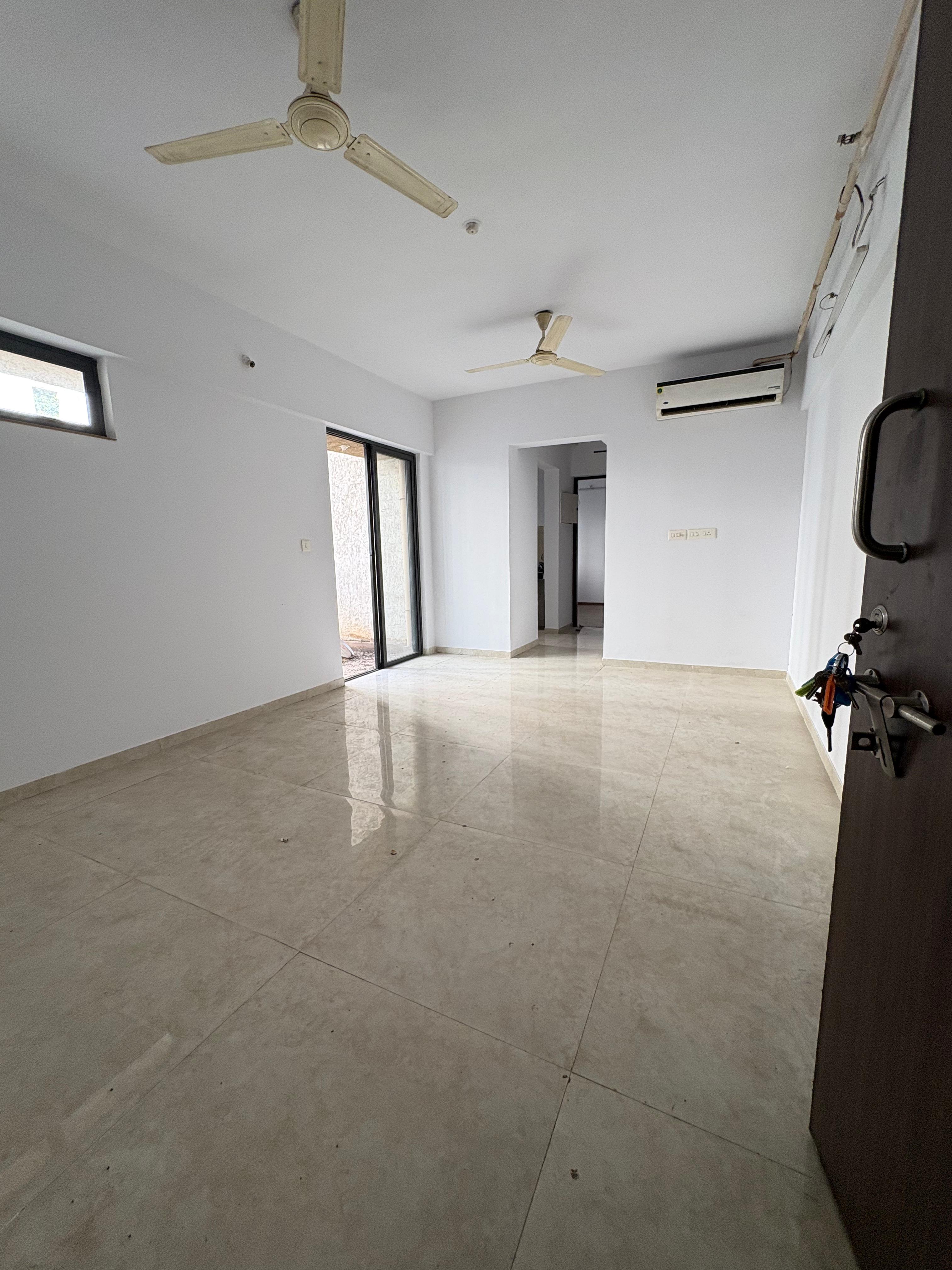 1 BHK + Pooja Room Apartment For Sale in Lodha Palava City Lakeshore Greens