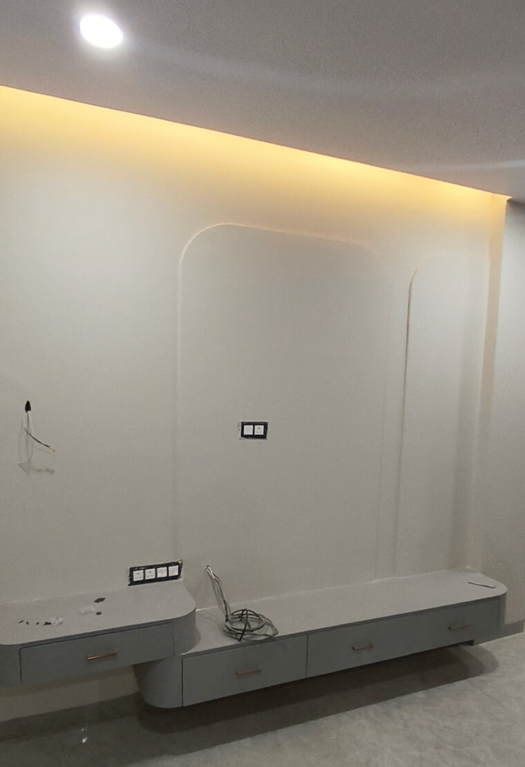 undefined, kanhiya nagar 3 Bedroom 200 Sq.Yd. Builder Floor In Kanhiya Nagar Delhi 9591628