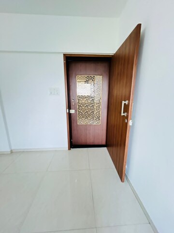 Room in 2 BHK Apartment at Venkatesh Graffiti, Keshav Nagar – for Rent