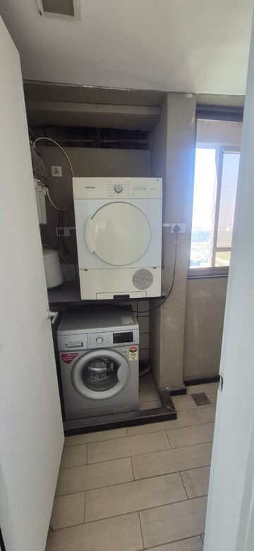 Bathroom in 4 BHK Apartment at Panchshil One North, Magarpatta City – for Sale