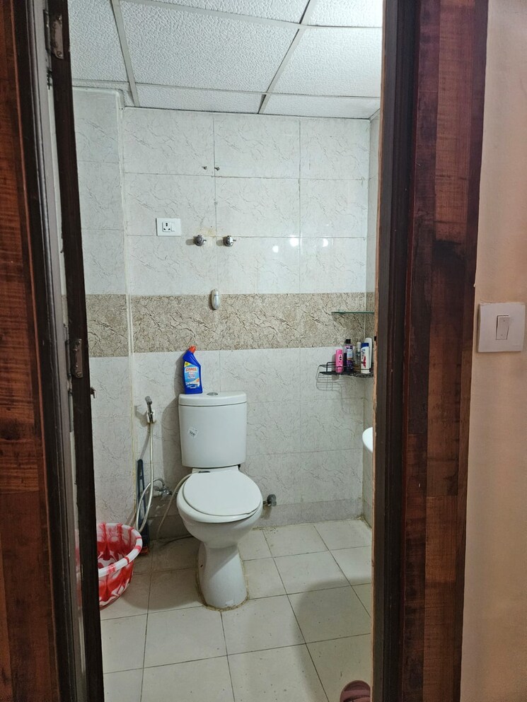 Bathroom, supertech-ecovillage-ii 2 Bedroom 890 Sq.Ft. Apartment In Sector 16b Greater Noida Greater Noida 9591668