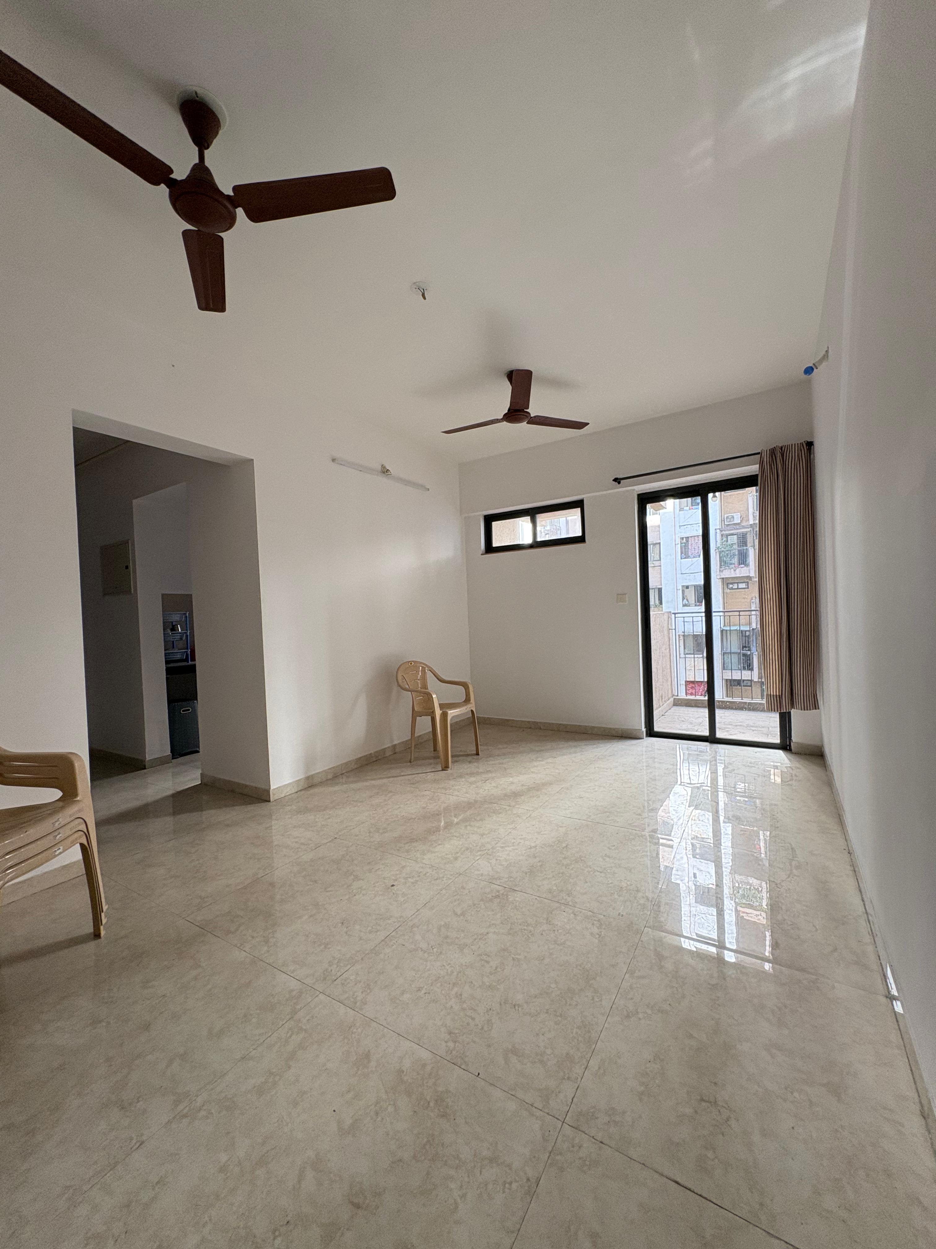 1.5 BHK Apartment For Sale in Lodha Lakeshore Greens