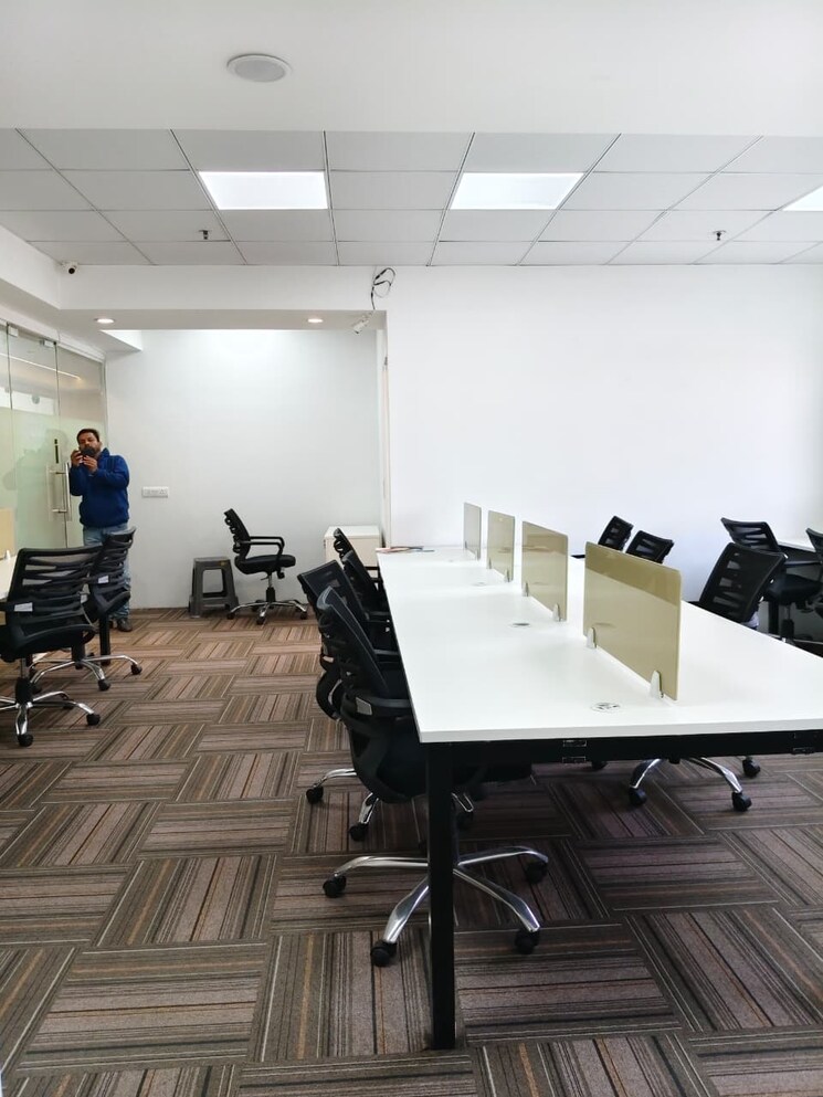 Team Area, sector 63 Commercial Office Space 1350 Sq.Ft. In Sector 63 Noida 9591592
