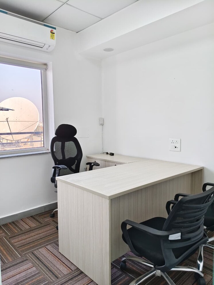 Team Area, sector 63 Commercial Office Space 1350 Sq.Ft. In Sector 63 Noida 9591592