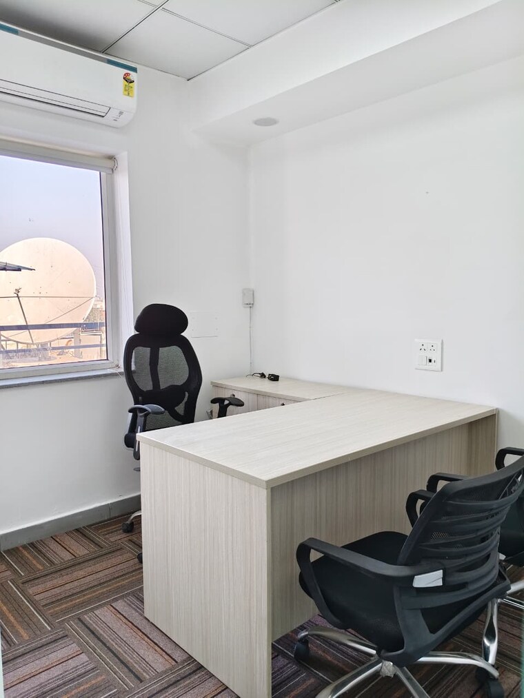 Team Area, sector 63 Commercial Office Space 1350 Sq.Ft. In Sector 63 Noida 9591592