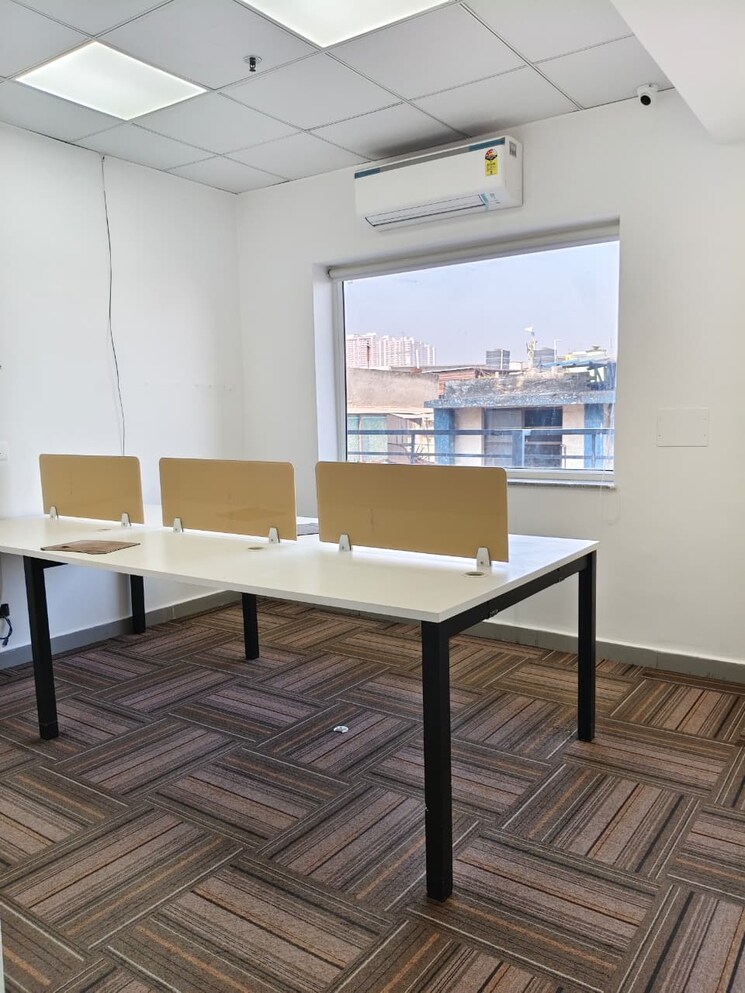 Team Area, sector 63 Commercial Office Space 1350 Sq.Ft. In Sector 63 Noida 9591592