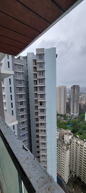 1 BHK Apartment – Exterior View View at Lalani Valentine Apartment 1 Wing D, Malad East - for Rent