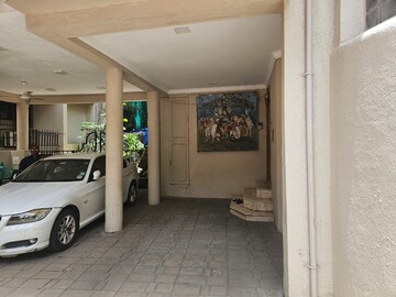 Parking in 5 BHK Villa at Walkeshwar – for Sale