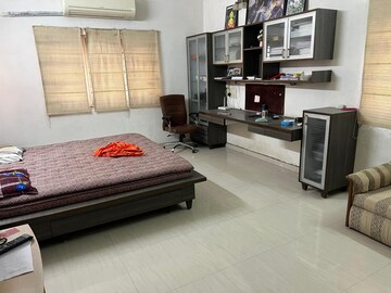 Bedroom in 6+ BHK Villa at Navrangpura – for Rent