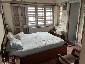 Bedroom in 6+ BHK Villa at Navrangpura – for Rent