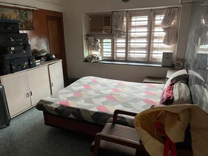 Bedroom in 6+ BHK Villa at Navrangpura – for Rent