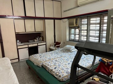 Bedroom in 6+ BHK Villa at Navrangpura – for Rent