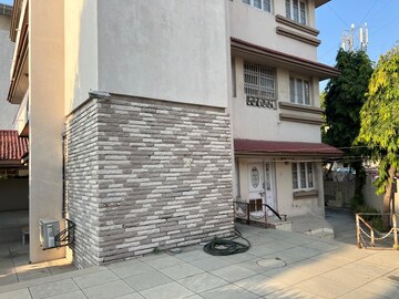 6+ BHK Villa For Rent in Navrangpura