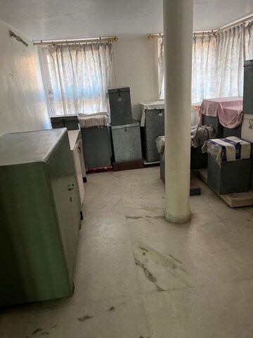 Living Room in 6+ BHK Villa at Navrangpura – for Rent