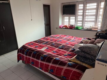 Bedroom in 6+ BHK Villa at Navrangpura – for Rent