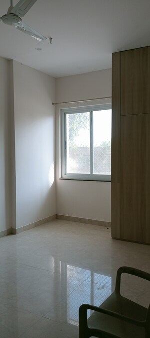 Room in 2 BHK Apartment at Chandra Panorama, Sushant Golf City – for Rent