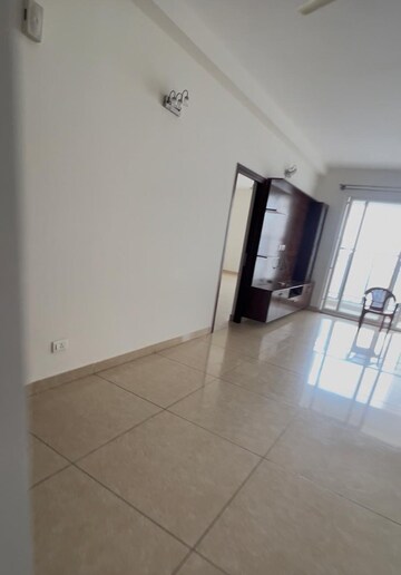 Room in 4 BHK Apartment at Kanakapura Road – for Sale