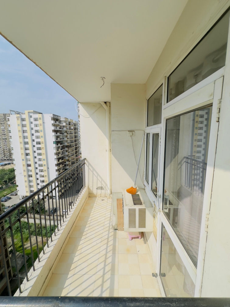 2 BHK + Extra Room Apartment For Rent in Uninav Heights Phase I