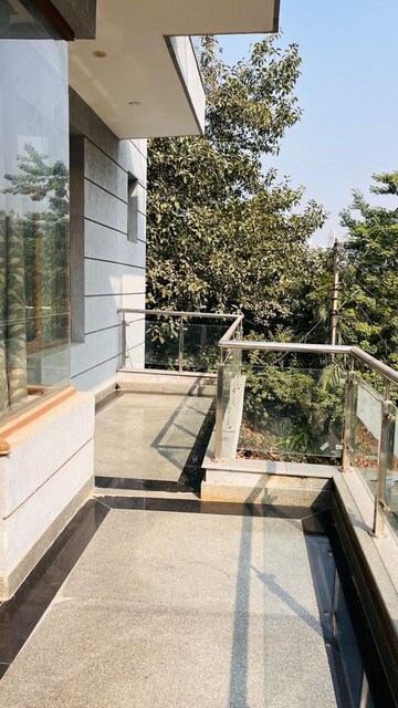  Pg – Entrance View at Sector 39 - for Rent