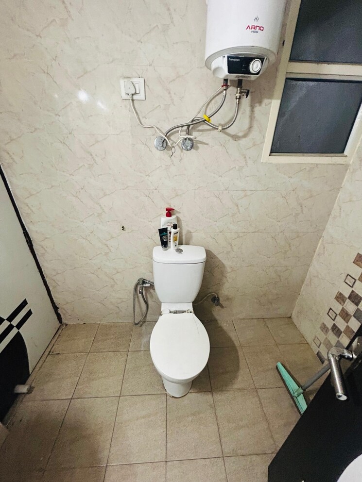 Bathroom, uninav-heights-phase-i 2 Bedroom 1100 Sq.Ft. Apartment In Raj Nagar Extension Ghaziabad 9591762