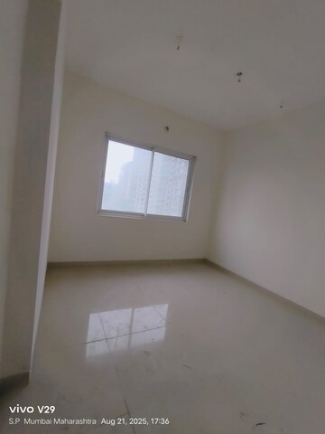 Room in 2 BHK Apartment at Lodha Vista, Lower Parel – for Rent