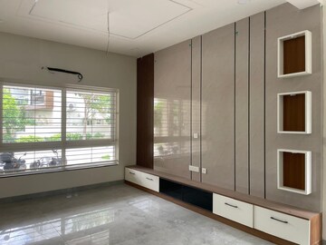 Room in 4 BHK Villa at Muppas Indraprastha, Tellapur – for Rent