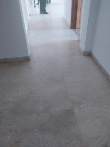 Room in 2 BHK Apartment at Ireo Skyon, Sector 60 – for Rent