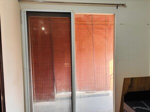 Room in 2 BHK Apartment at Signature Global The Roselia, Sector 95a – for Rent