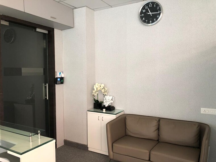 undefined, vijay nagar Commercial Office Space 2000 Sq.Ft. In Vijay Nagar Indore 9592052