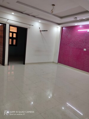 Room in 2 BHK Builder Floor at Vipin Garden – for Rent