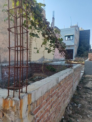  Plot For Sale in Dheeraj Nagar