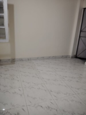 Room in 2 BHK Apartment at Everest Apartments RWA, Kalkaji – for Rent