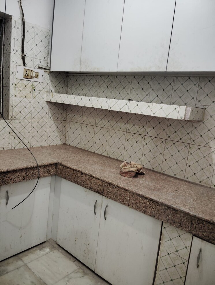 Kitchen, everest-apartments-rwa 2 Bedroom 1000 Sq.Ft. Apartment In Kalkaji Delhi 9592268