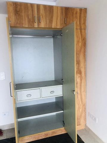 Furnished Amenities in 3 BHK Builder Floor at Sector 52 – for Rent