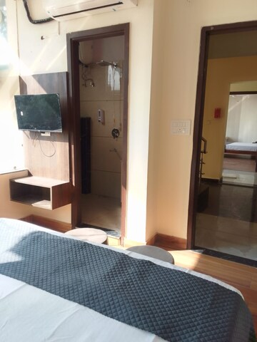 Bedroom in 1 BHK Builder Floor at Sahastradhara Road – for Rent