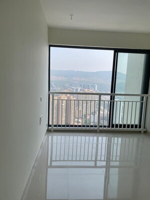 Room in 2 BHK Apartment at Dynamix Divum, Malad East – for Rent