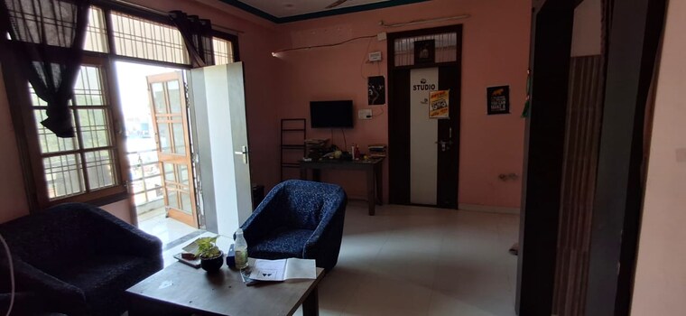 Room, gomti nagar Pg For Boys & Girls In Gomti Nagar 9592255
