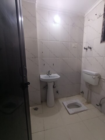 Bathroom in 1 BHK Builder Floor at Neb Sarai – for Rent
