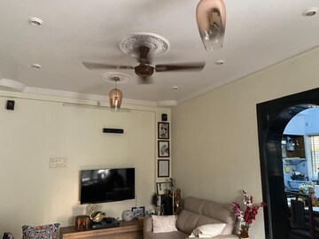 Team Area in 2 BHK Apartment at Vijaynagar Society, Marol – for Rent