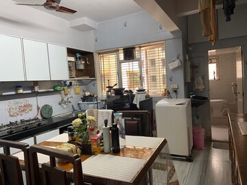 Team Area in 2 BHK Apartment at Vijaynagar Society, Marol – for Rent