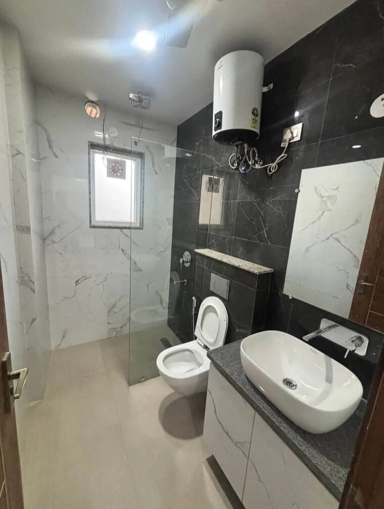 Bathroom, saket 1 Bedroom 500 Sq.Ft. Apartment In Saket Delhi 9592320