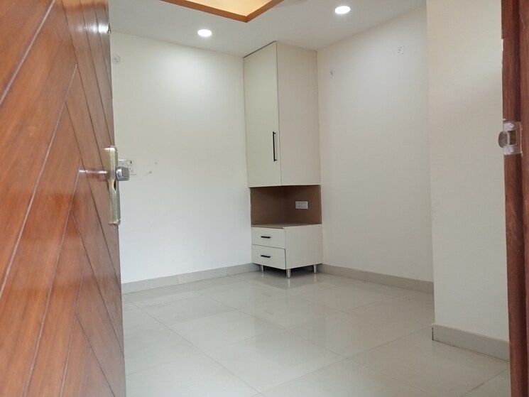 Room, mahavir enclave 1 3 Bedroom 900 Sq.Ft. Builder Floor In Mahavir Enclave 1 Delhi 9592360