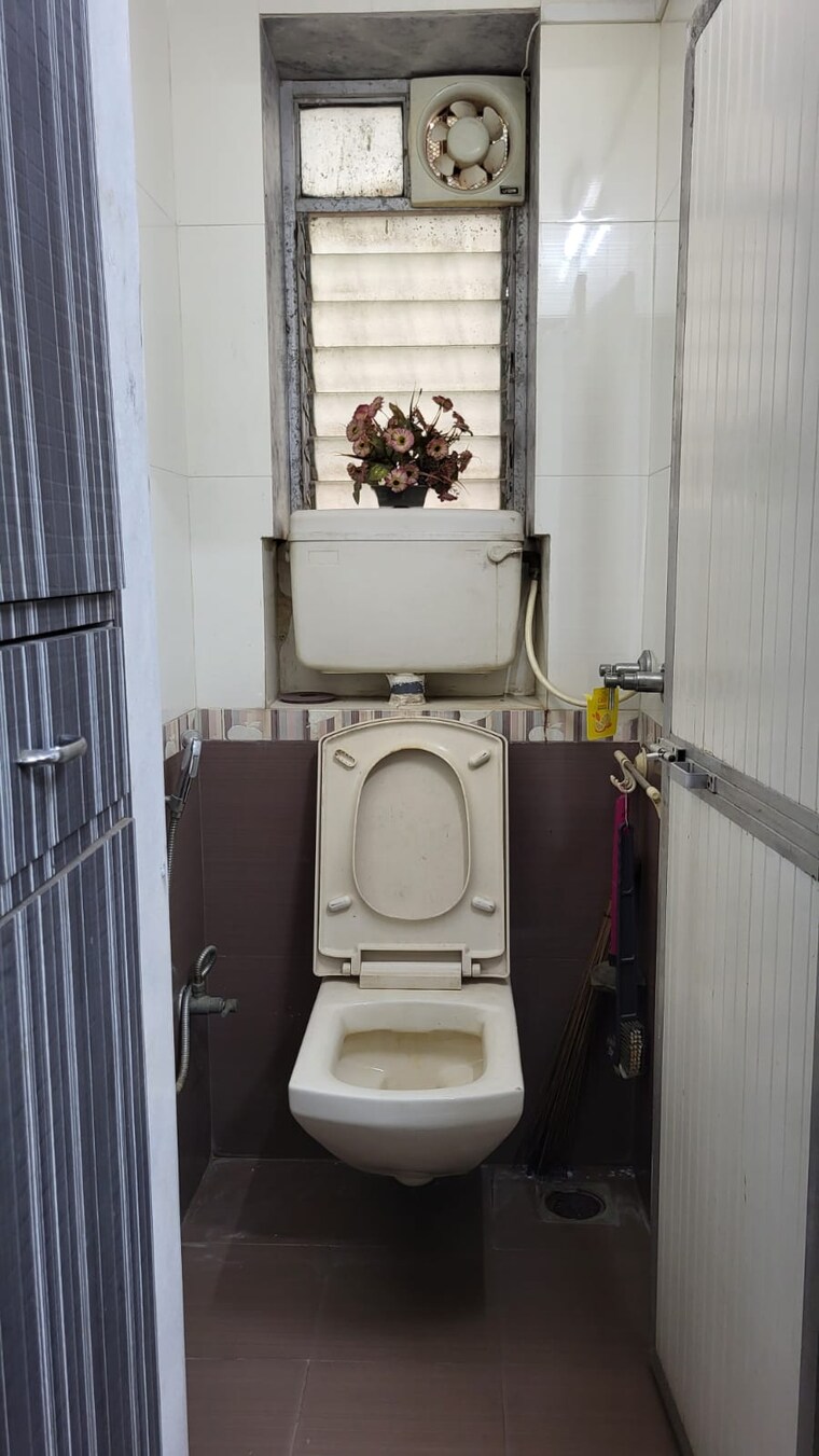 Bathroom, blossom-chsl 1 Bedroom 500 Sq.Ft. Apartment In Marol Mumbai 9592417