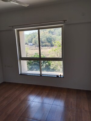 Room in 2 BHK Apartment at Kolte Patil Stargaze, Bavdhan – for Rent