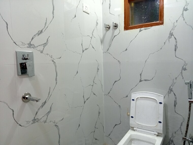 Bathroom, palam colony 2 Bedroom 524 Sq.Ft. Builder Floor In Palam Colony Delhi 9592439