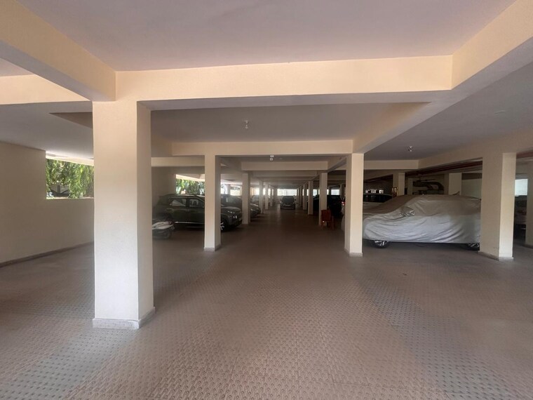  Parking, kokar 3 Bedroom 1650 Sq.Ft. Apartment In Kokar Ranchi 9592429